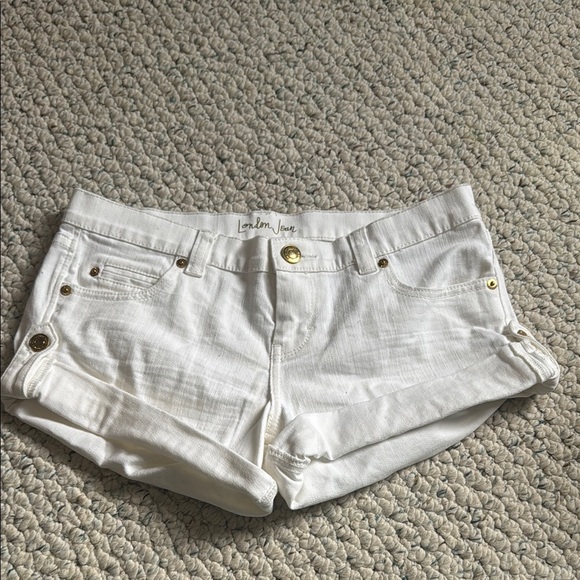 LONDONJEAN Women's White Shorts - Picture 1 of 4